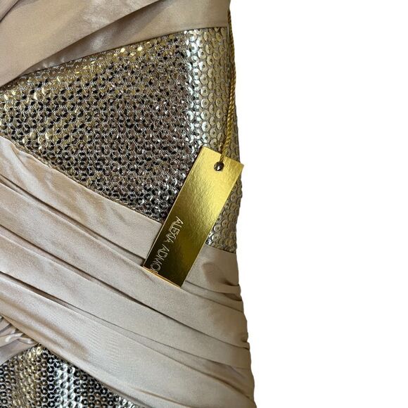 NWT! ALEXIA ADMOR | Strapless Sequin/Satin Mini Dress (M) - Picture 4 of 8